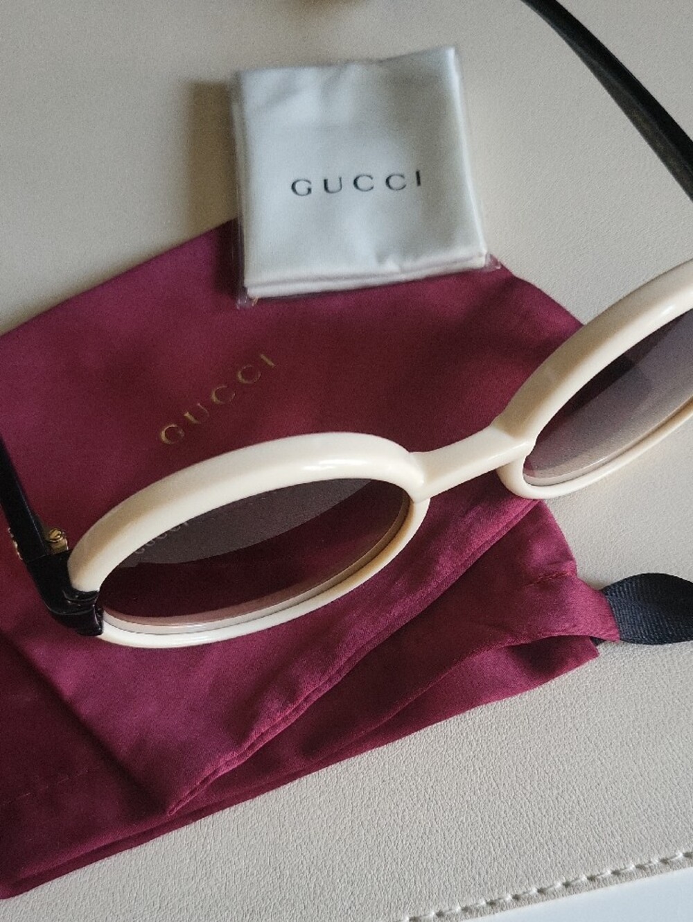 Gucci Round Sunglasses, Cream & Black, Made In Japan - Picture 7 of 7